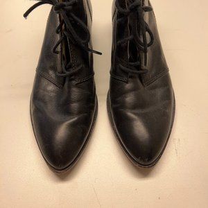 DRESSY FRYE BOOTIES IN GREAT CONDITION - DRESSY FRE